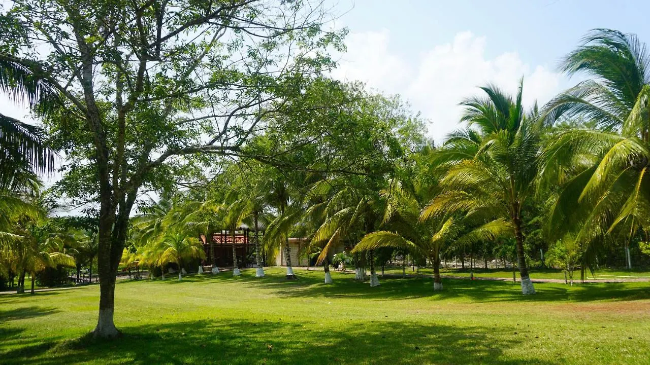 Hotel Sujuy-Ha Bacalar